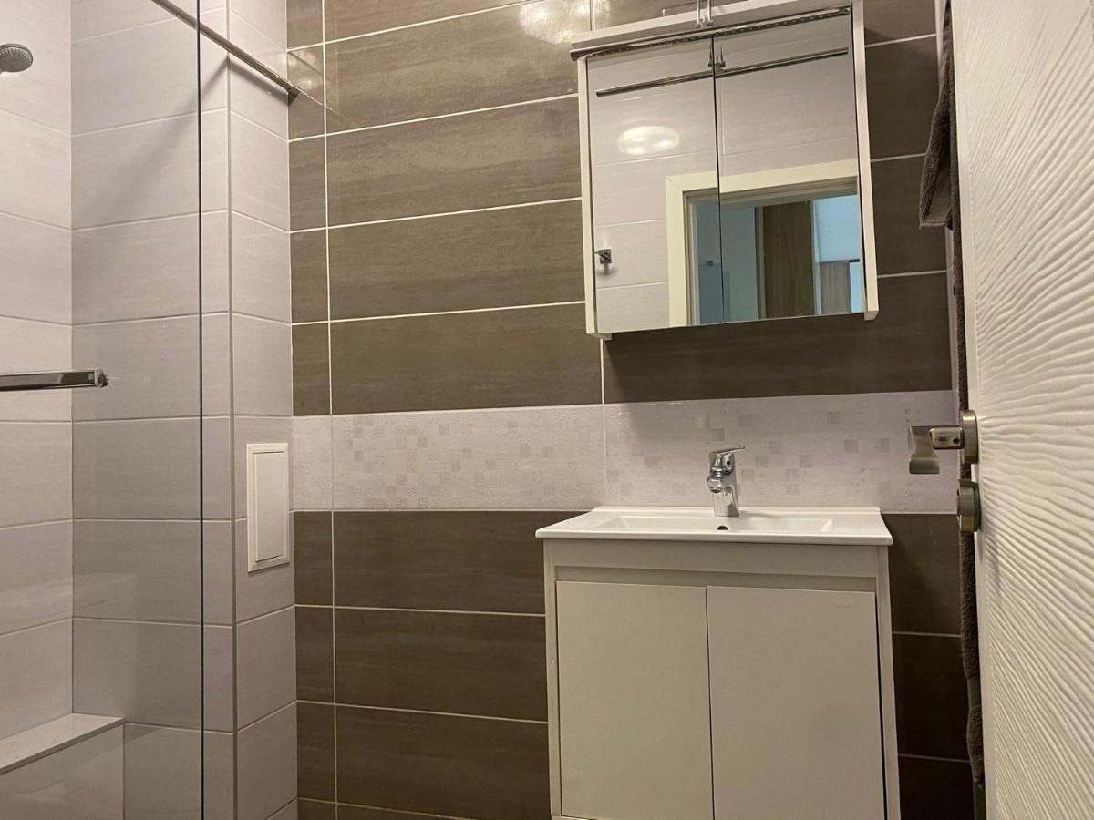Brand New Apartment With Outdoor Swimming Pool Varna ภายนอก รูปภาพ