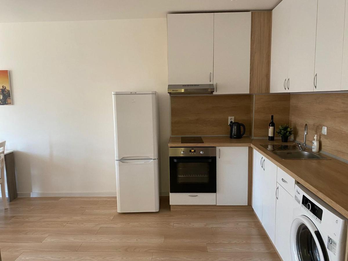 Brand New Apartment With Outdoor Swimming Pool Varna ภายนอก รูปภาพ