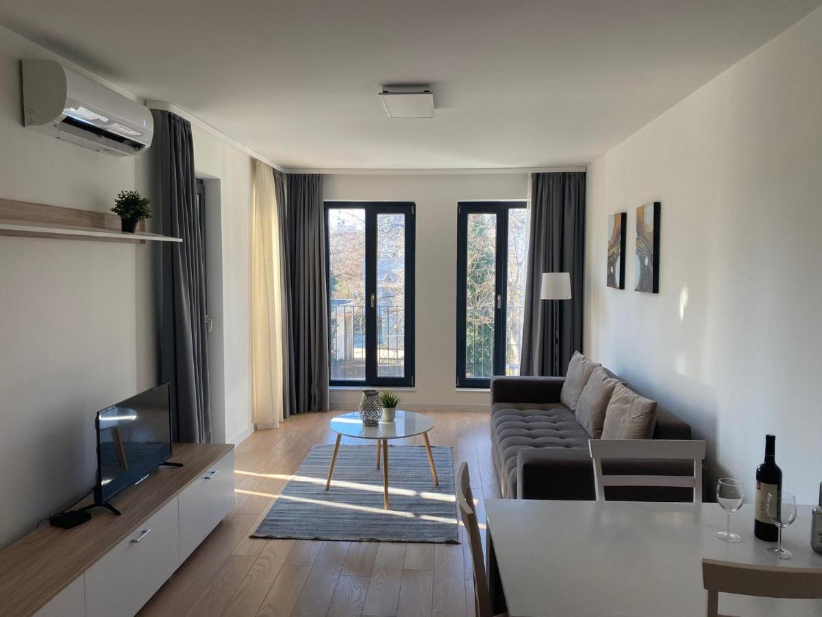 Brand New Apartment With Outdoor Swimming Pool Varna ภายนอก รูปภาพ